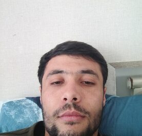 Али
